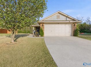 265 Valleyside Dr, Huntsville, AL 35810