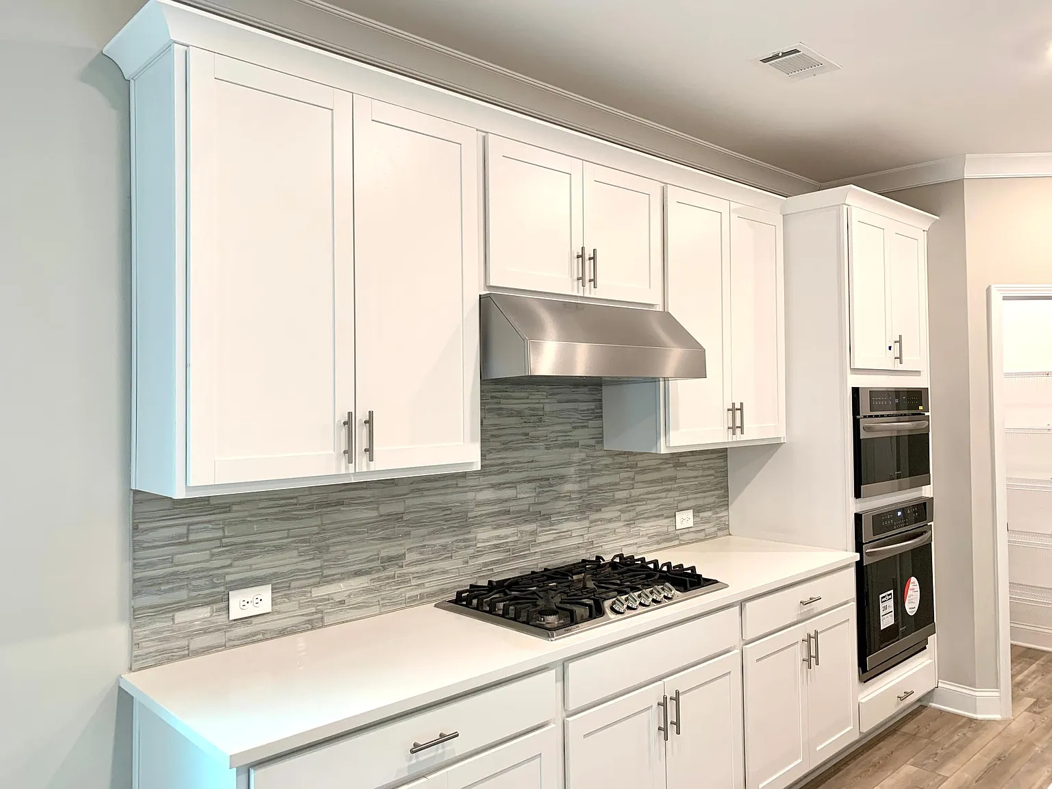 4 bed, 3.5 bath, 2752 sqft, $3,600 — Photo 2