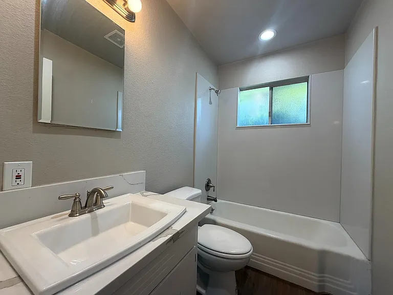 1538 E Austin Way — Photo 10
