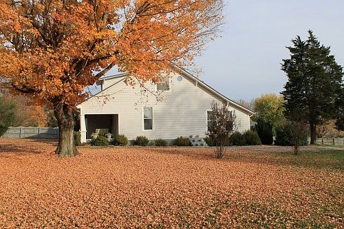 4th image of 120 Woodman Ln