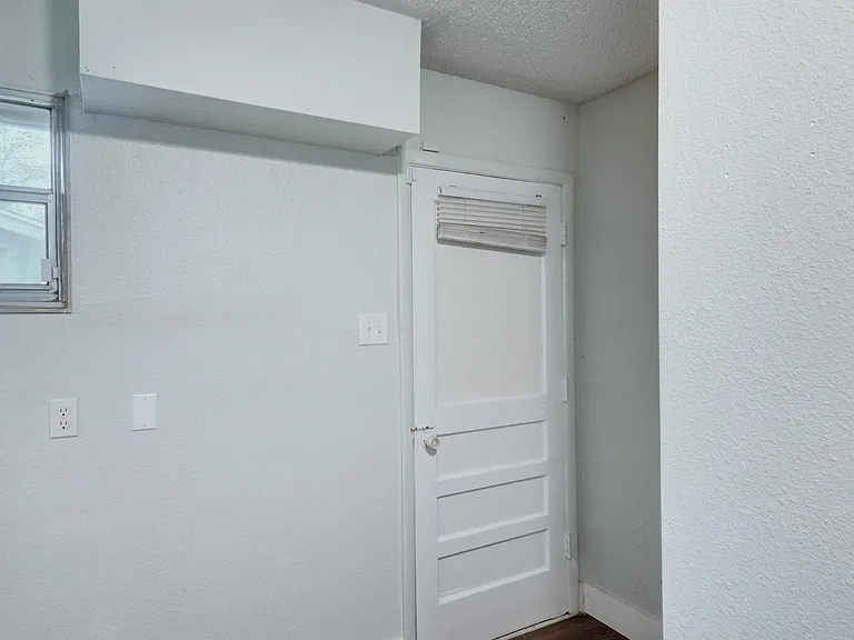 5413 Wedgwood Dr — Photo 15