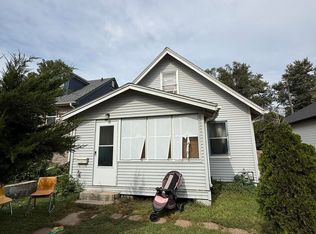 3826 Grover St, Omaha, NE 68105