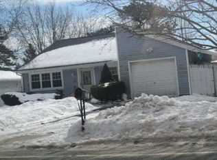 330 Southaven Ave, Medford, NY 11763