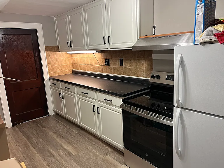 324 N Outagamie St #1/2 — Photo 1