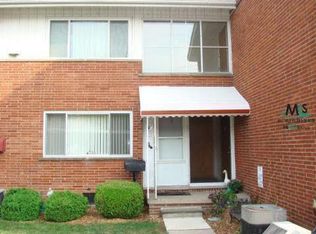 21730 Eleven Mile Rd, Saint Clair Shores, MI 48081