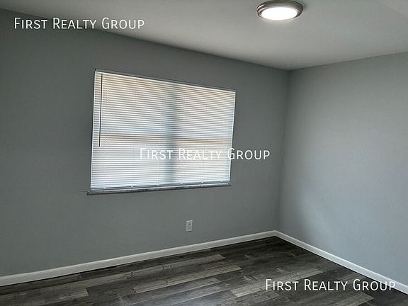 5th image of 305 N Broadway St #8