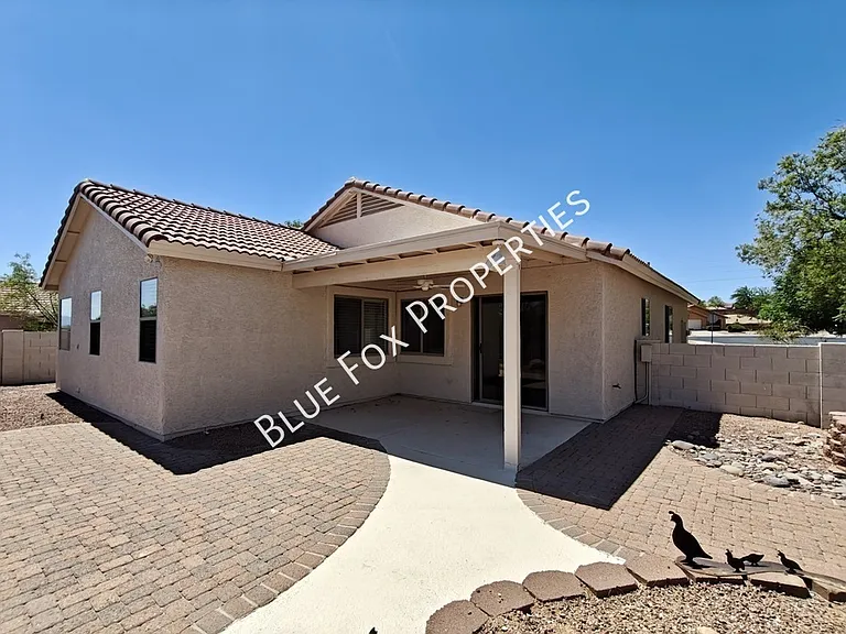 600 E River Walk Dr — Photo 31