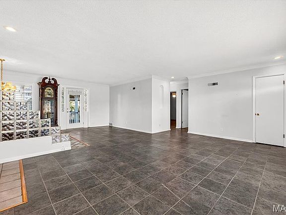 4th image of 509 Kingdel Dr