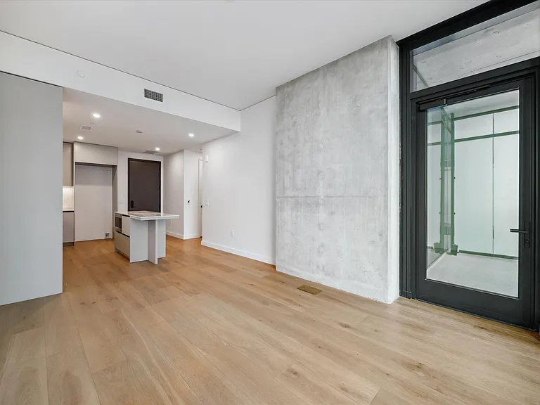 610 Davis St #2304 — Photo 8