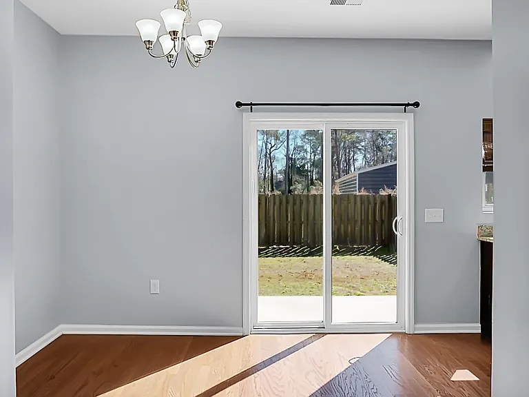 9155 Parlor Dr — Photo 3