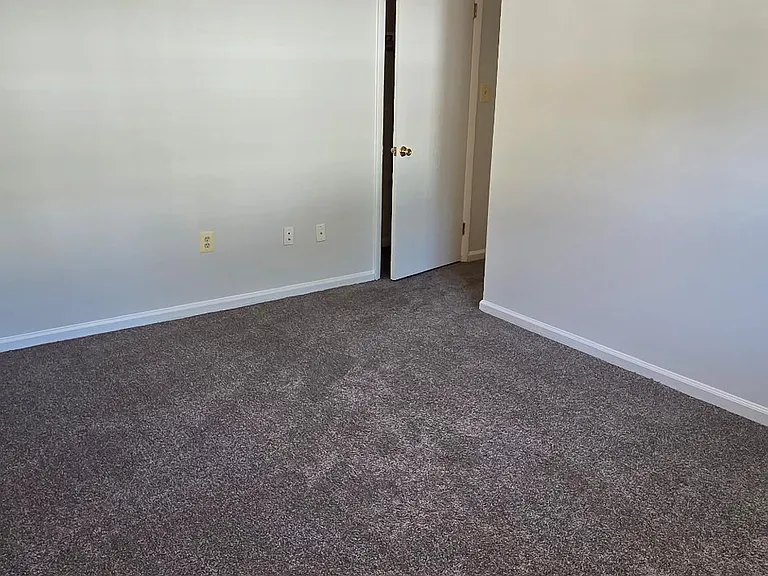 Longview — Photo 121