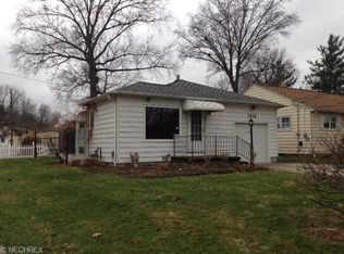 2426 Rockefeller Rd, Wickliffe, OH 44092