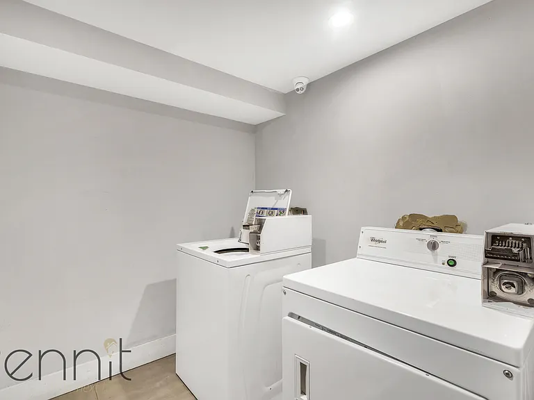 377 Onderdonk Ave #2B — Photo 10