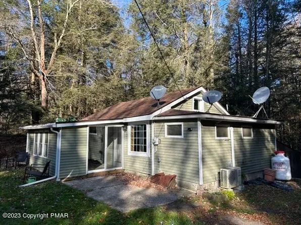 120 Spring Run Rd, Pocono Lake, PA 18347