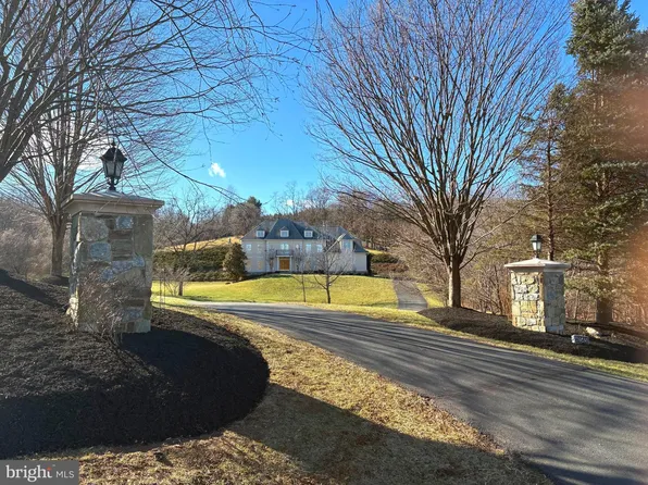 40545 Farm Market Rd, Leesburg, VA 20176