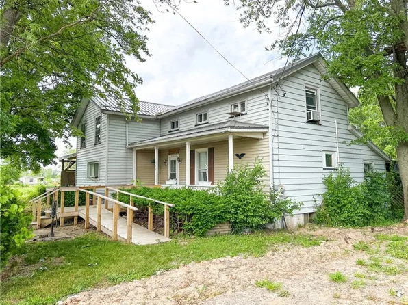 1333 Stone Church Rd, Waterloo, NY 13165