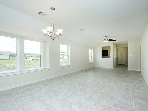 Horizon - Dining Room