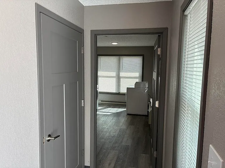 501 S Cedar St #6 — Photo 9