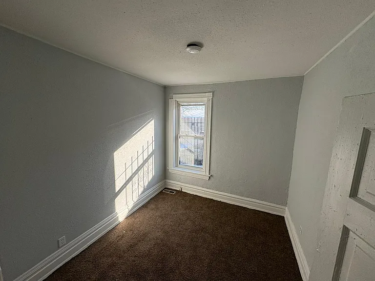 5846 Page Blvd #A — Photo 7