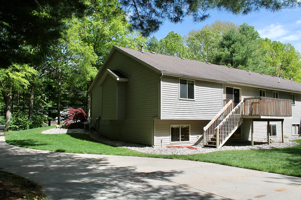 Property exterior & backyard - 7259 48th Ave #7259
