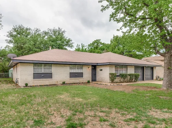 209 Georgian Rd, Fort Worth, TX 76134