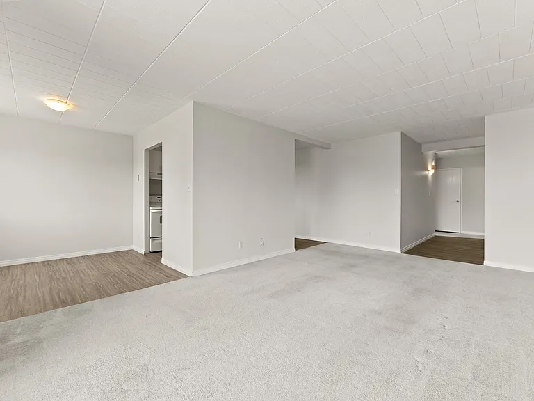 3165 Russell St — Photo 5