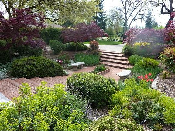 Front sunken brick patio