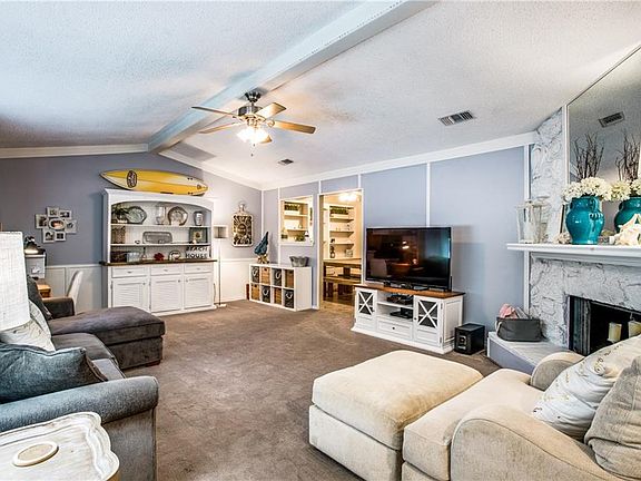 5th image of 321 Campo Dr