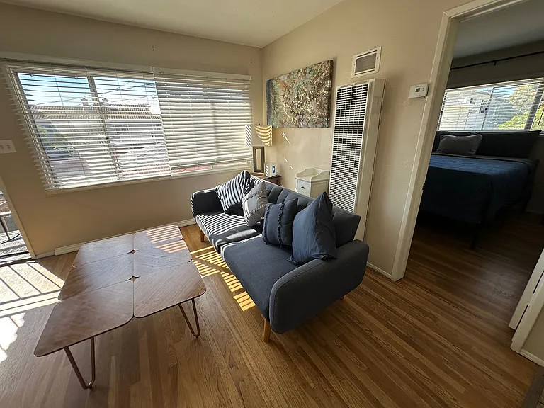 1664 Thomas Ave — Photo 2