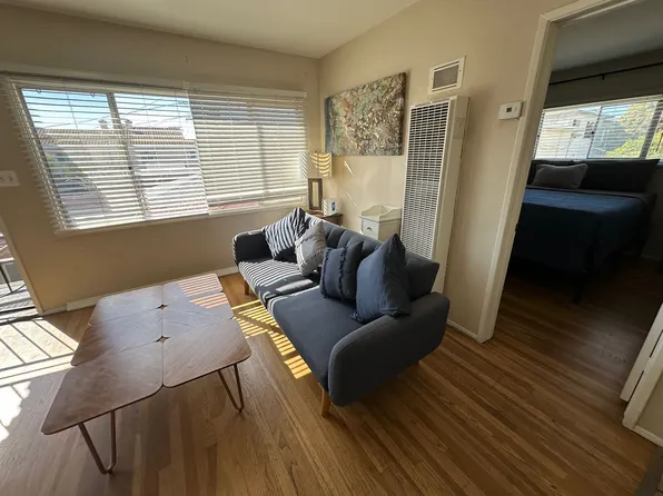 1664 Thomas Ave, San Diego, CA 92109