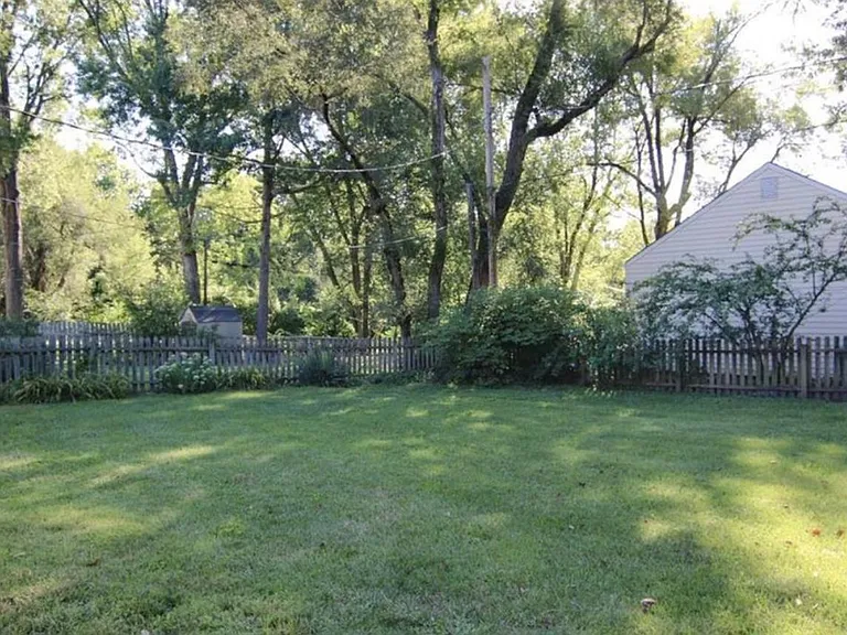 5217 Sycamore Dr — Photo 34