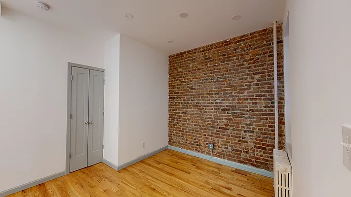 Rented by Evergreen Realty & Investments | media 6