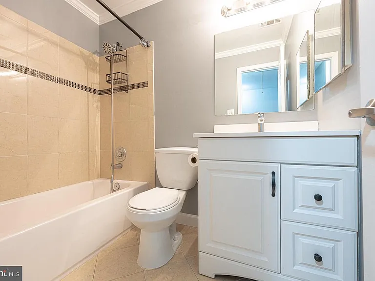 14263 Heritage Crossing Ln — Photo 23