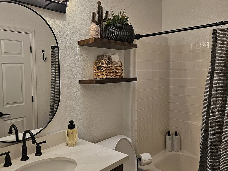 3420 Pioneer Dr — Photo 17