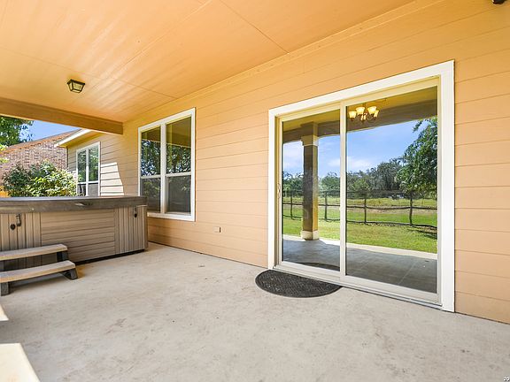 3rd image of 208 WINDING RIV