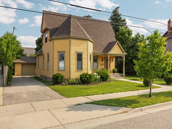 115 E 1st St, Gaylord, MI 49735