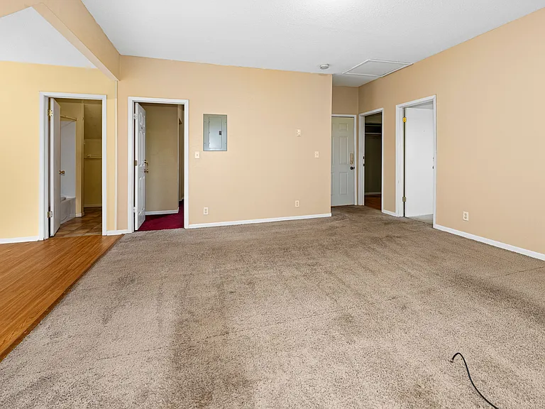 315 N 14th Ave E #1 — Photo 21