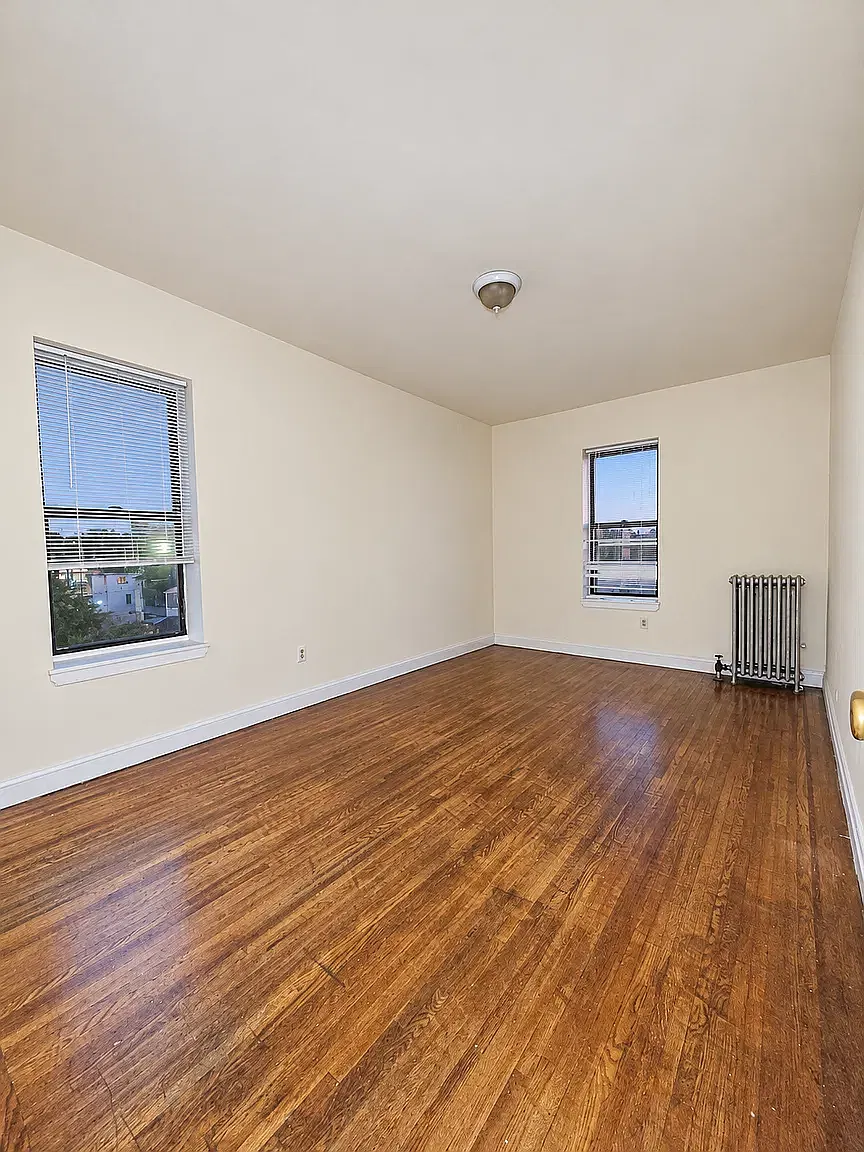 646 East 236th Street — Photo 2