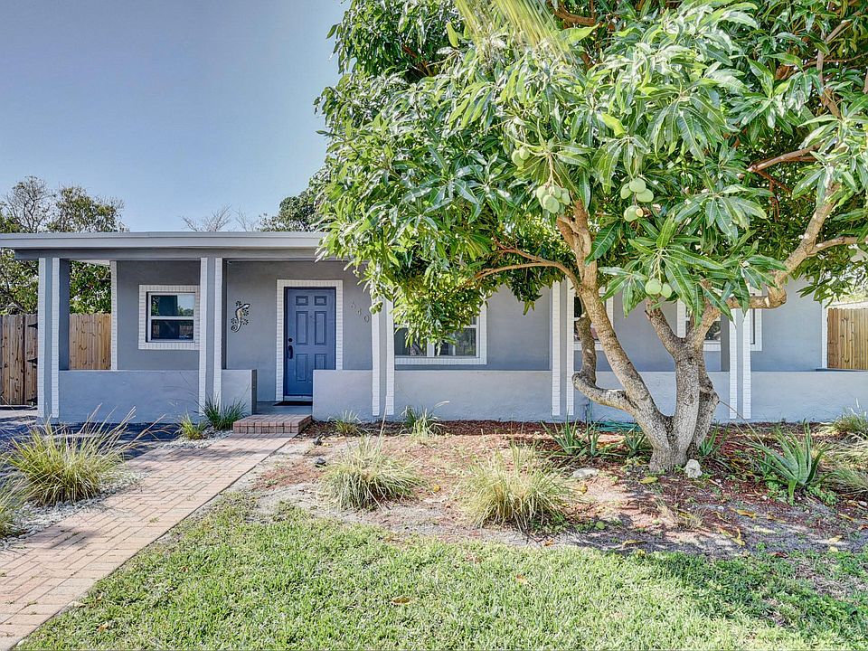 1st image of 640 SW 10th Ct