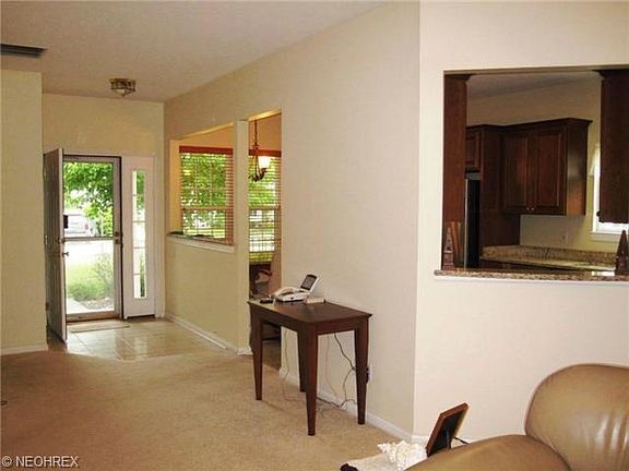 3rd image of 8534 Creekside Dr