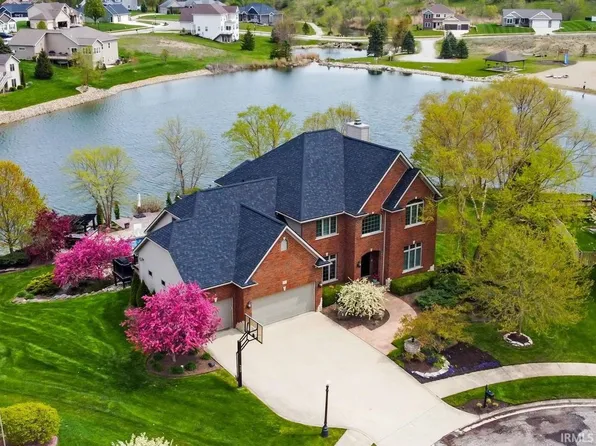 184 N Superior Ave, Warsaw, IN 46582