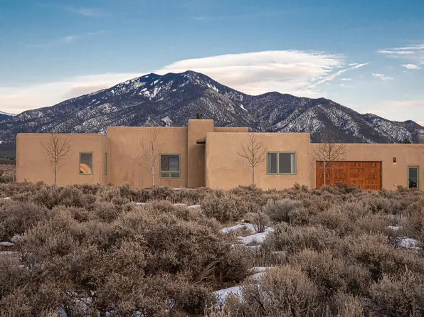 177 Upper Las Colonias Rd, El Prado, NM 87529