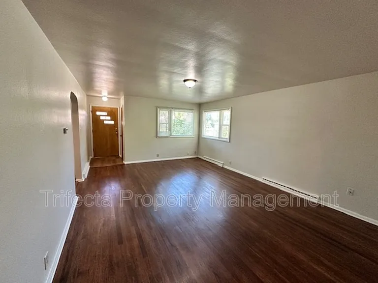 622 Miller Dr — Photo 10