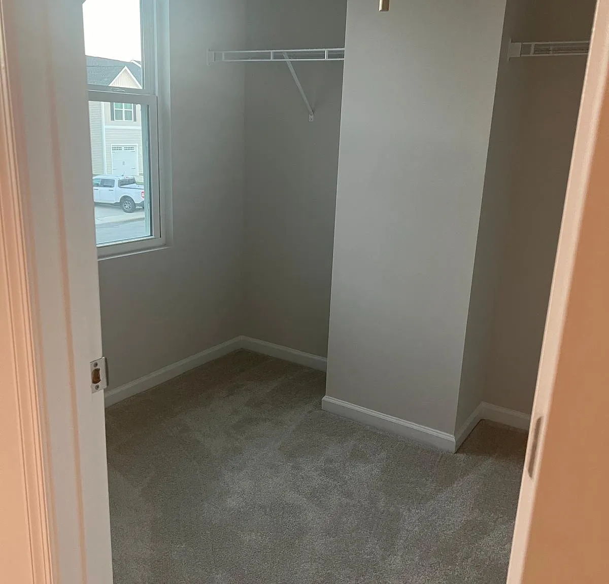 3 bed, 1550 sqft, $2,000 — Photo 3