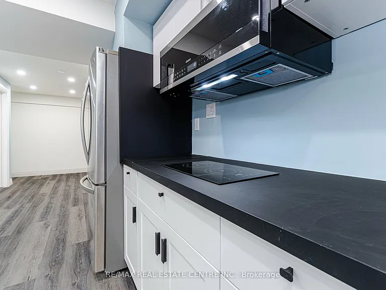 177 N Park Blvd — Photo 17