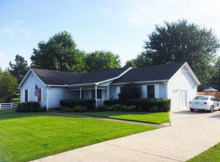 111 Spring Hollow Rd, Goodlettsville, TN 37072