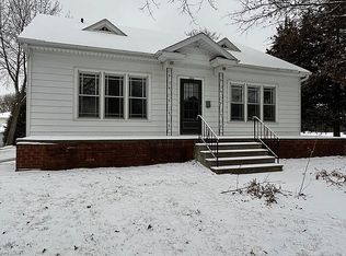 1455 N Pine St, Wahoo, NE 68066