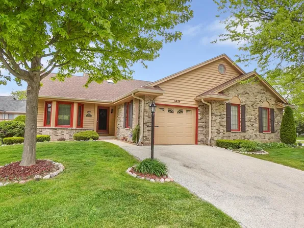 5320 S Cambridge LANE, Greenfield, WI 53221