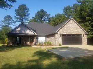 261 New Hope Church Rd, Starkville, MS 39759