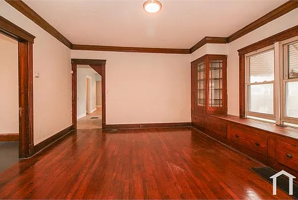 3 bed, $1,300 — Photo 3